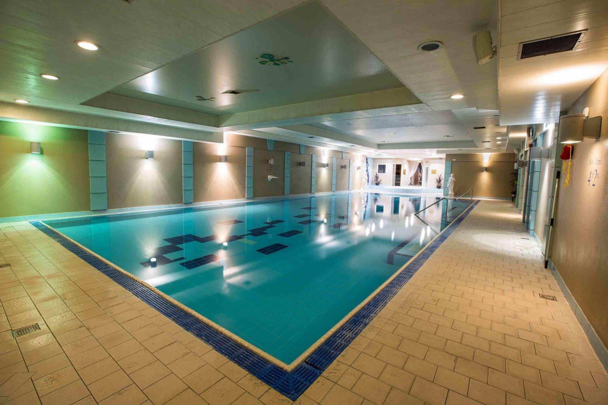 Anner Hotel Thurles Eksteriør bilde